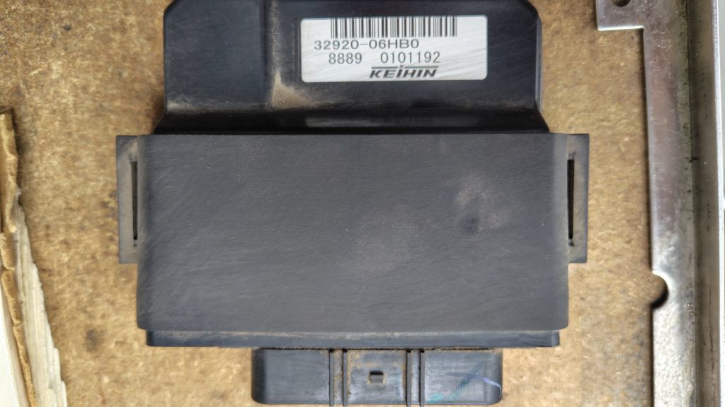 スカイウェーブ250SのECU