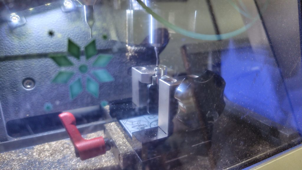 キーカット真っ最中