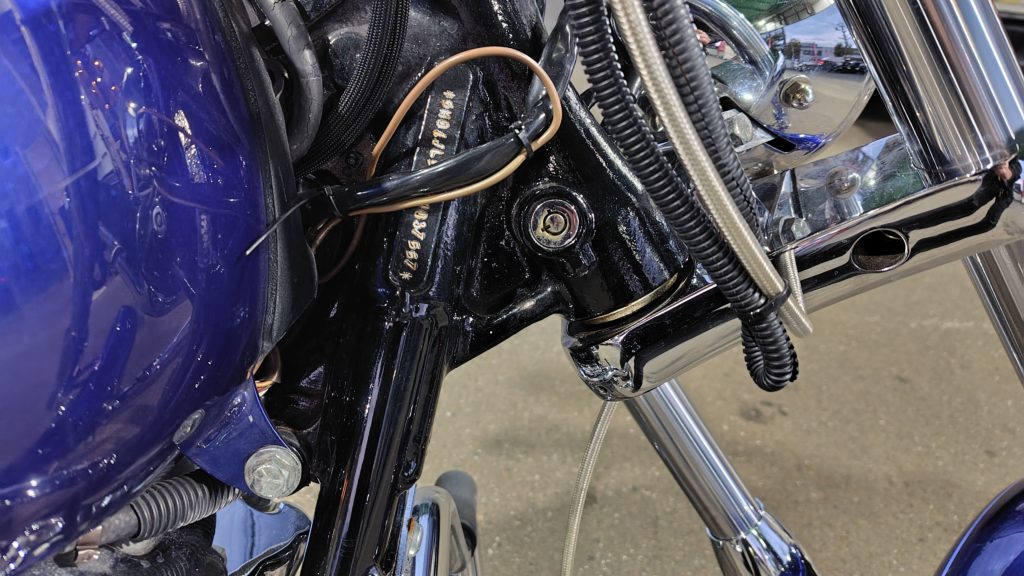 ハンドルロックキーシリンダー