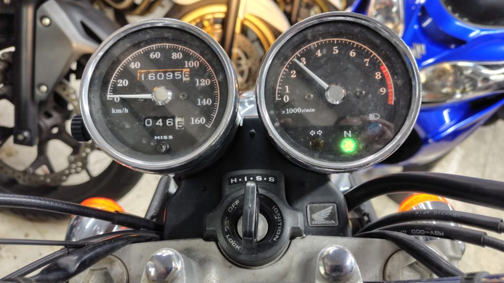 無事にエンジン始動出来ました。